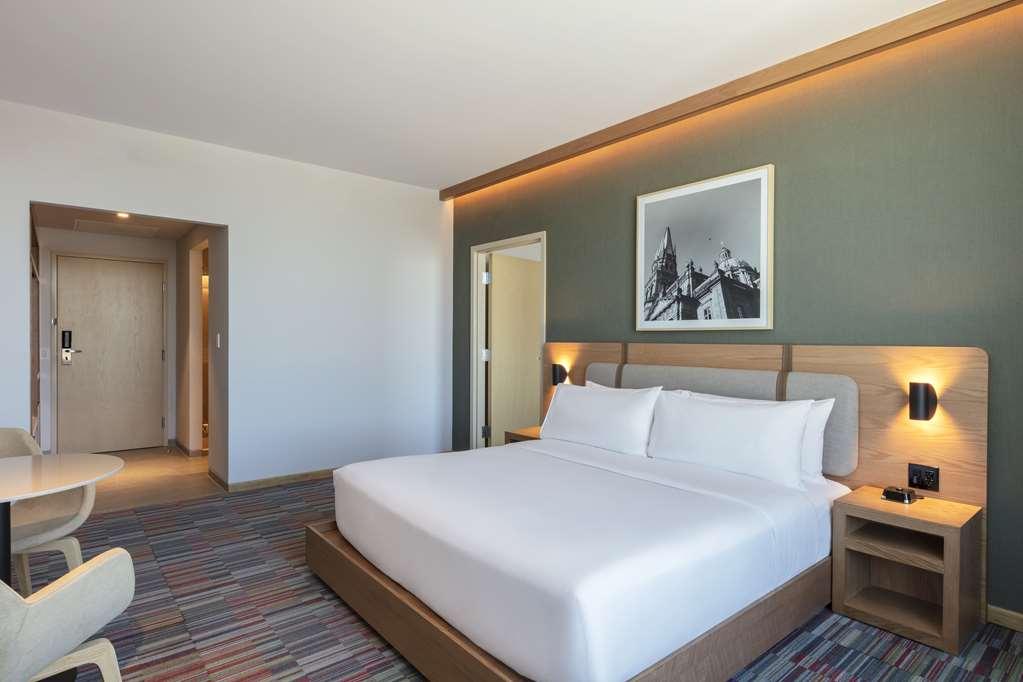 El Zapote  Hilton Garden Inn Guadalajara Airport חדר תמונה
