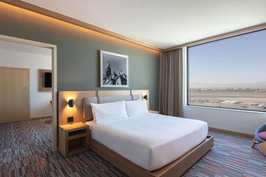 El Zapote  Hilton Garden Inn Guadalajara Airport חדר תמונה